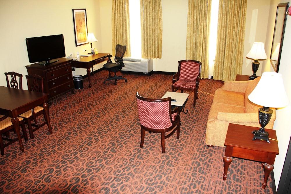 Hampton And Houston-katy Hotel 3*